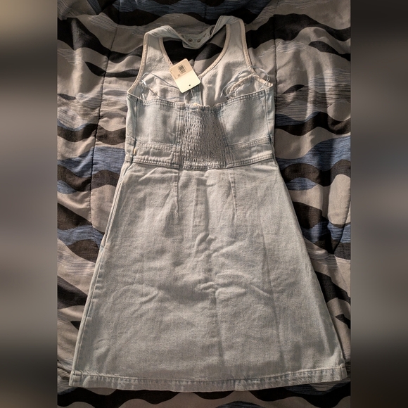 NWT Levi's Denim Button-Down Dress - Picture 5 of 6